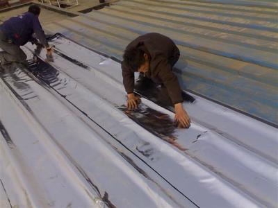 大面积防水卷材伸缩缝在屋面防水工程中的重要性及施工要点